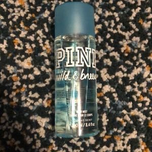 PINK body spray Wild and Breezy